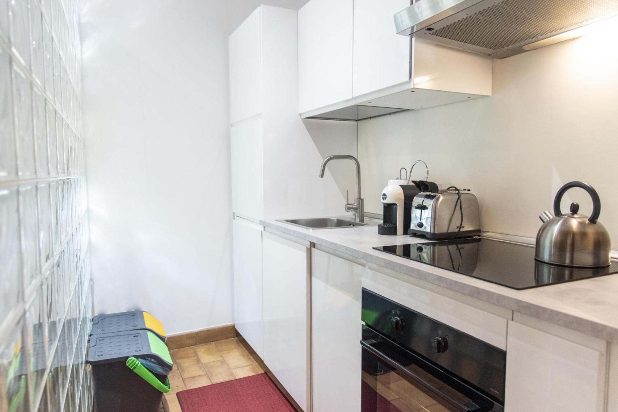 Monti Bespoke Apartment Рим Екстериор снимка