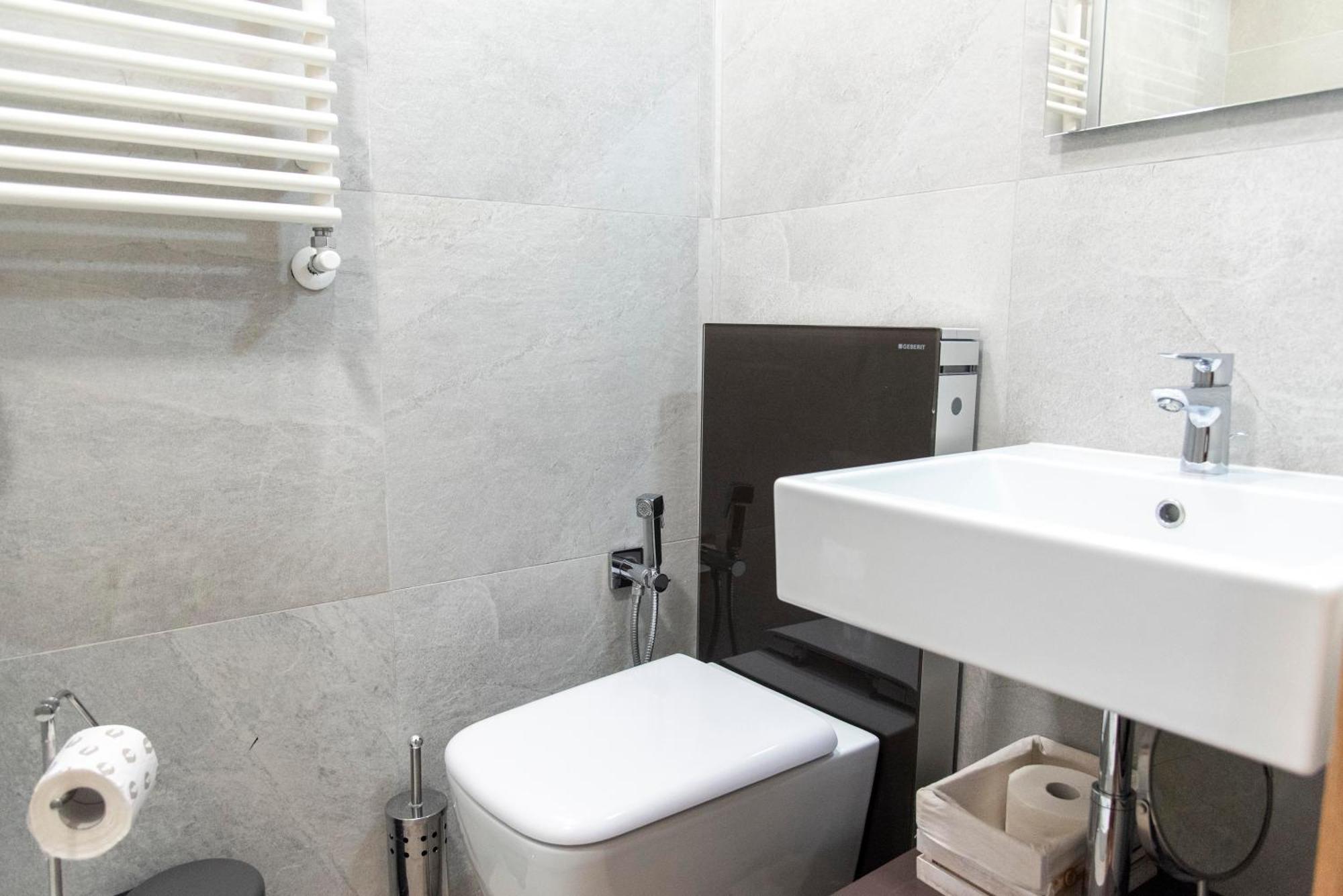 Monti Bespoke Apartment Рим Екстериор снимка