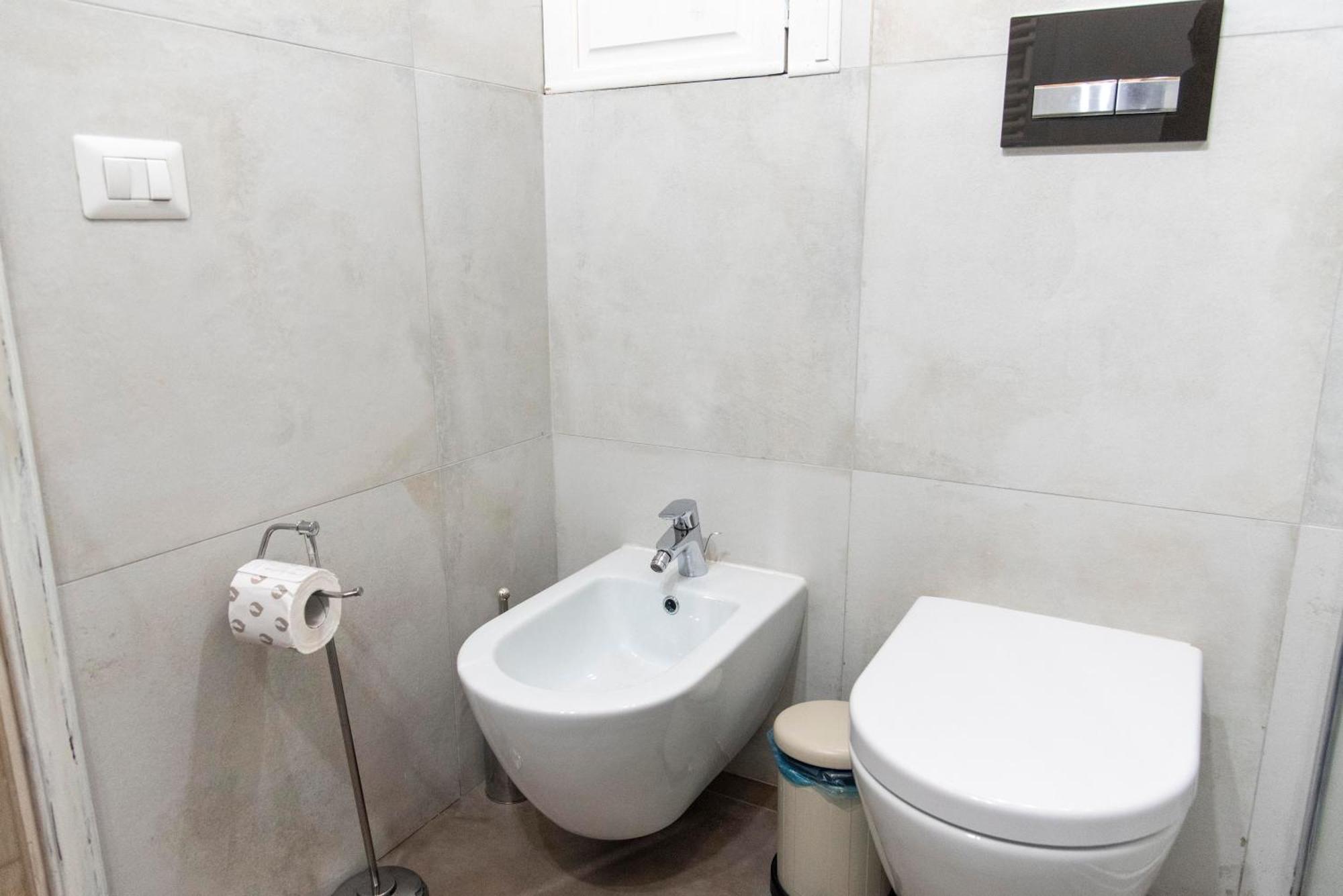 Monti Bespoke Apartment Рим Екстериор снимка